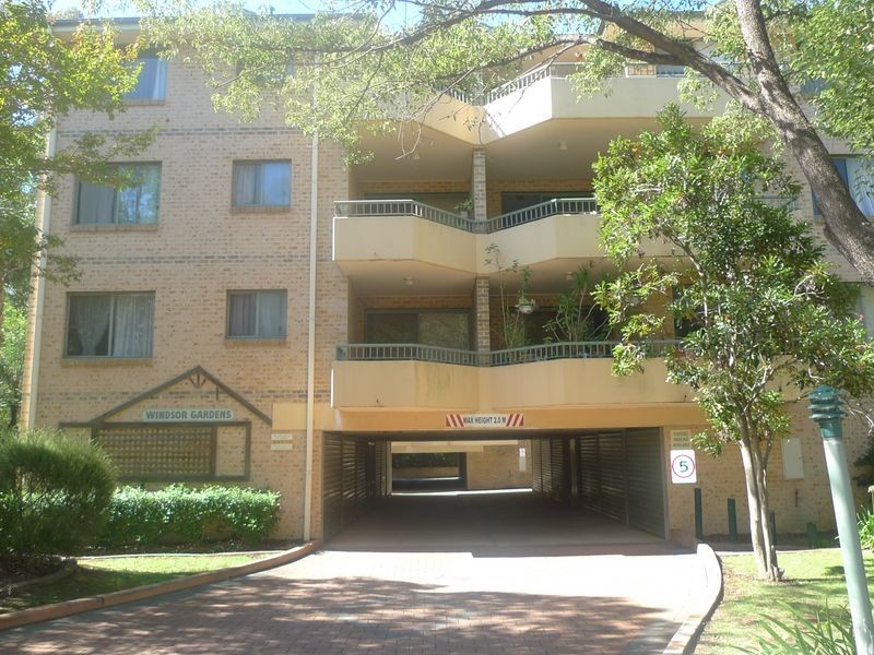 13/235 Targo Rd, Toongabbie NSW 2146