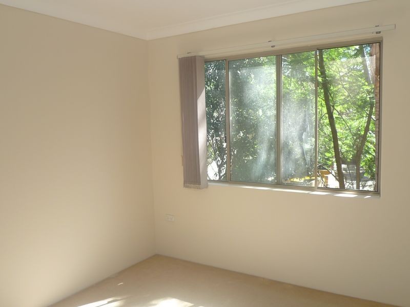 13/235 Targo Rd, Toongabbie NSW 2146