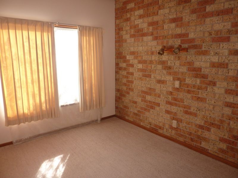 2/81 Clyde Street, Mollymook NSW 2539