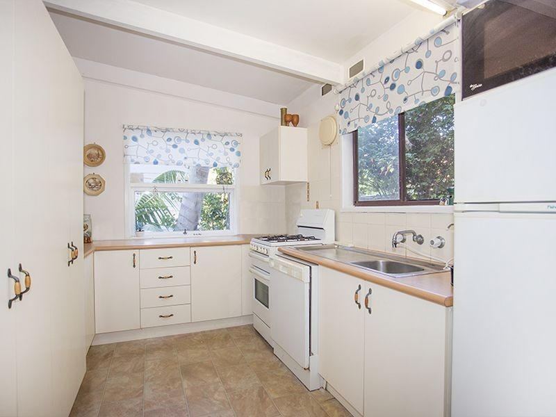 12 Wallaroy Drive, Burrill Lake NSW 2539