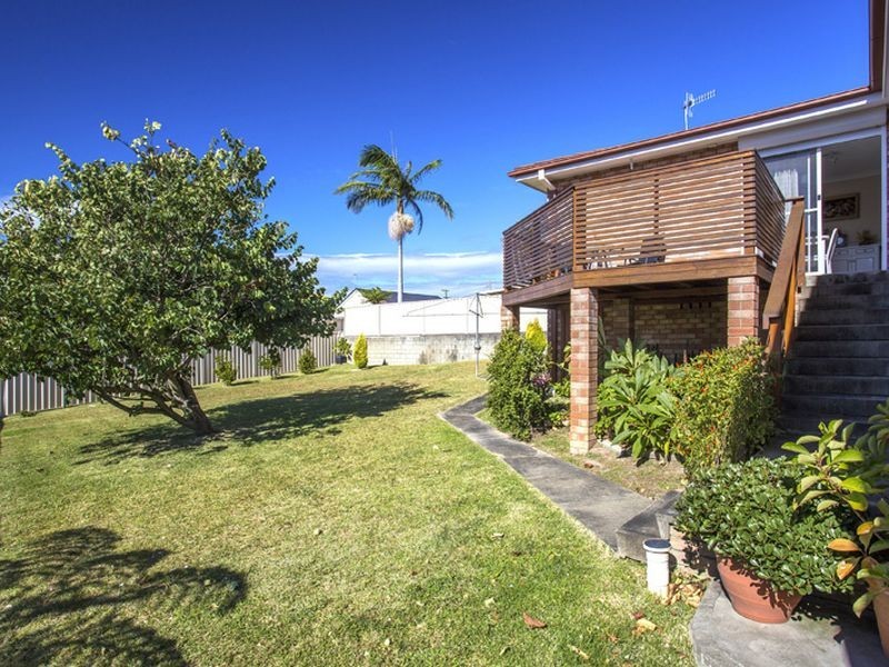 22 Simmons Drive, Ulladulla NSW 2539