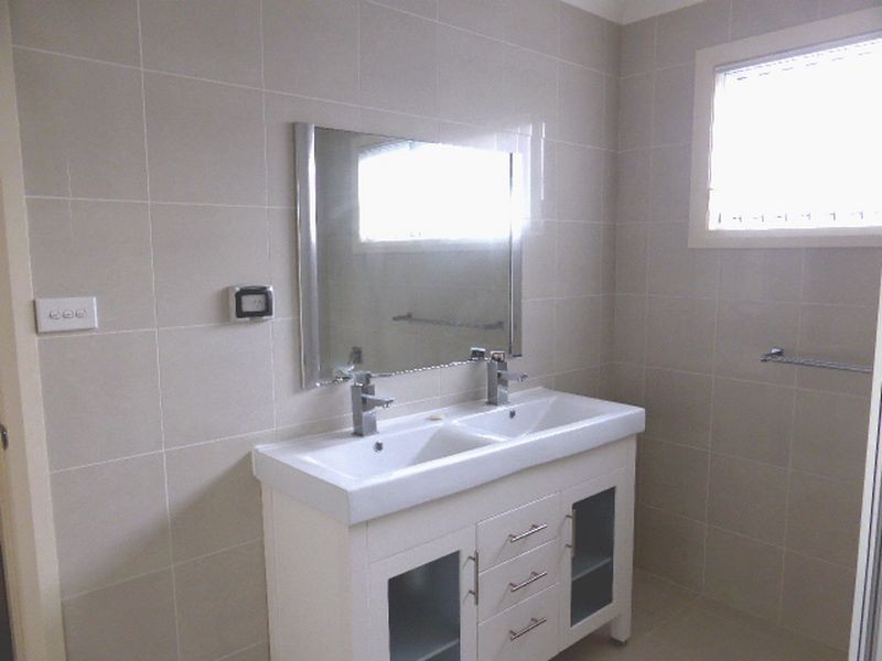 8 Queanbeyan Avenue, Burrill Lake NSW 2539