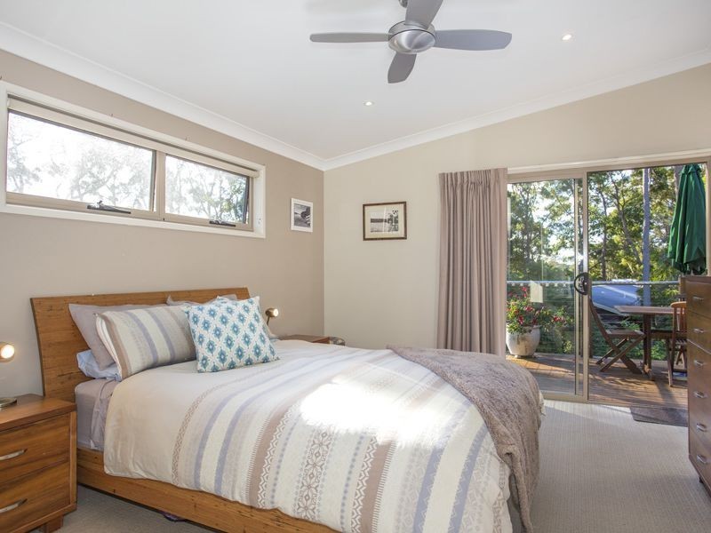 50 Ross Avenue, Narrawallee NSW 2539