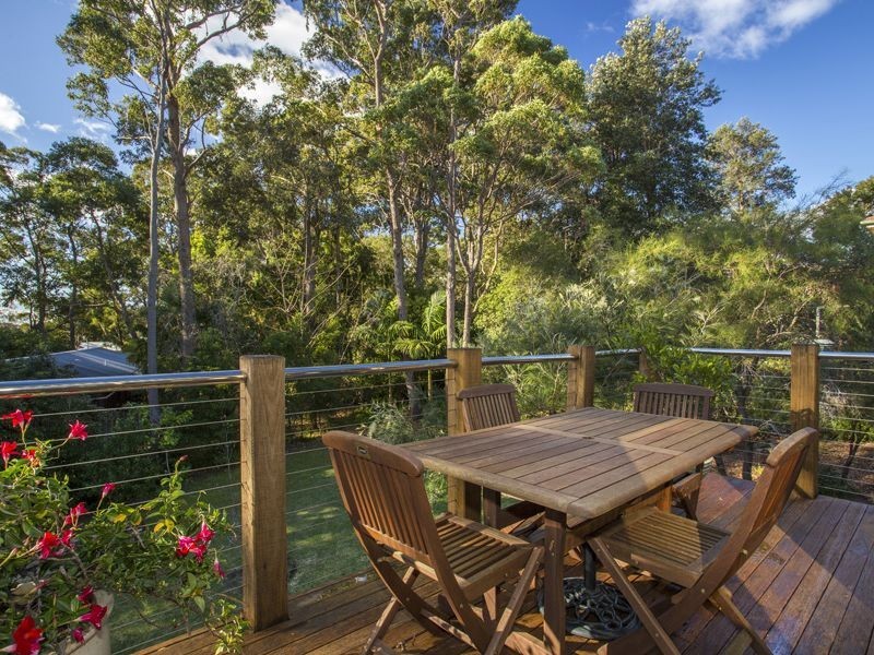 50 Ross Avenue, Narrawallee NSW 2539