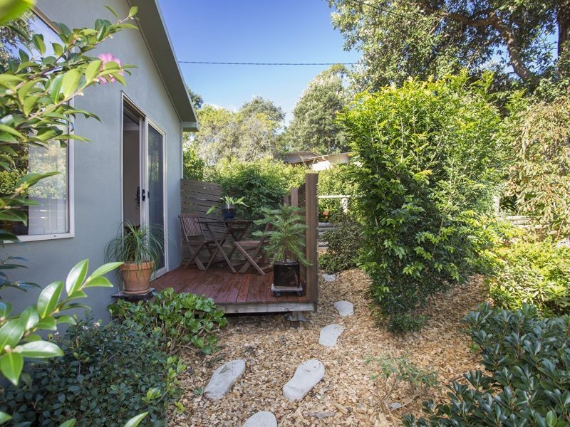 50 Ross Avenue, Narrawallee NSW 2539