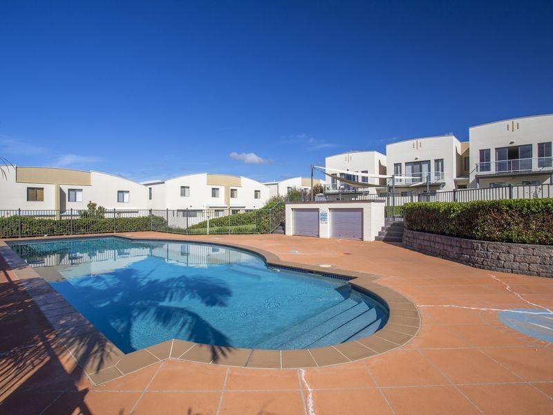 2/14 Dolphin Street, Ulladulla NSW 2539