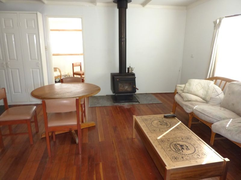 13 Weymouth Dr, Lake Tabourie NSW 2539