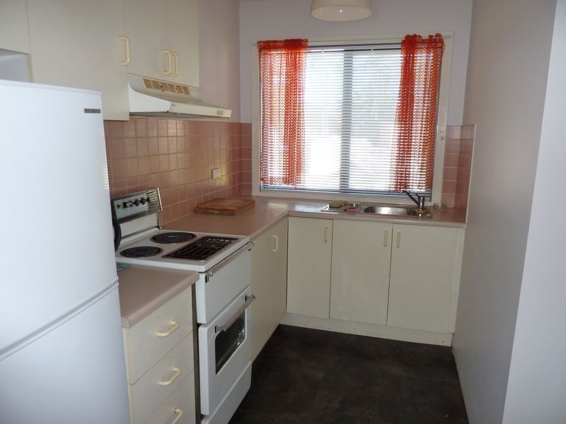 13 Weymouth Dr, Lake Tabourie NSW 2539