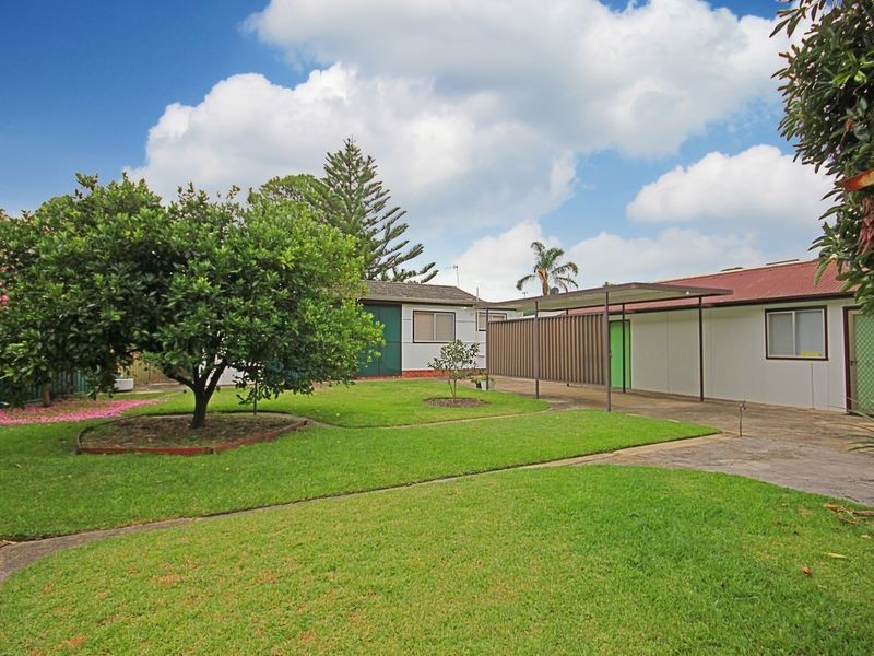 18 George Street, Burrill Lake NSW 2539