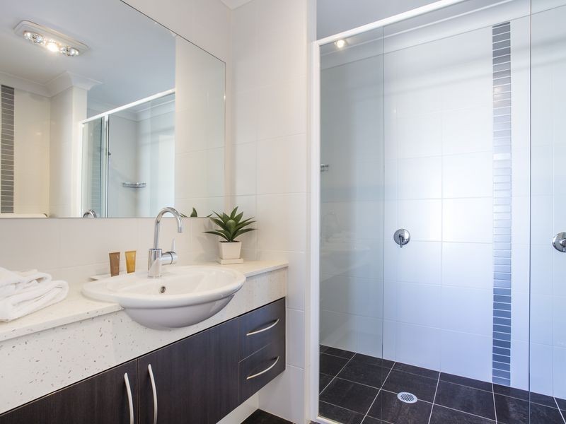 10/5-7 Golf Avenue, Mollymook NSW 2539