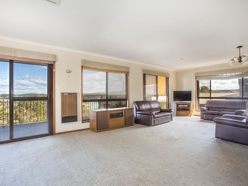29 Canberra Crescent, Burrill Lake NSW 2539