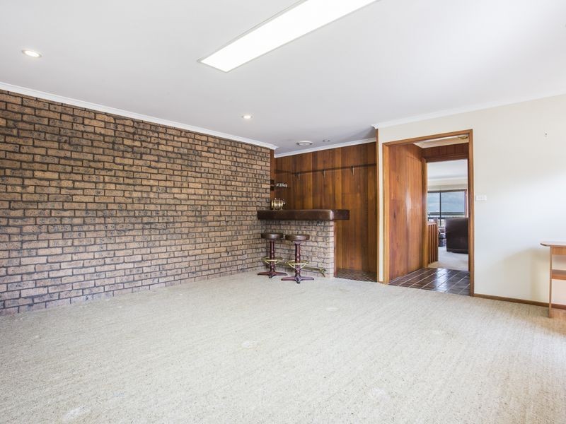 29 Canberra Crescent, Burrill Lake NSW 2539