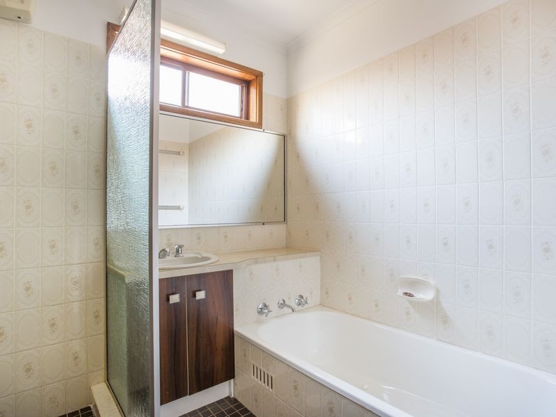 29 Canberra Crescent, Burrill Lake NSW 2539