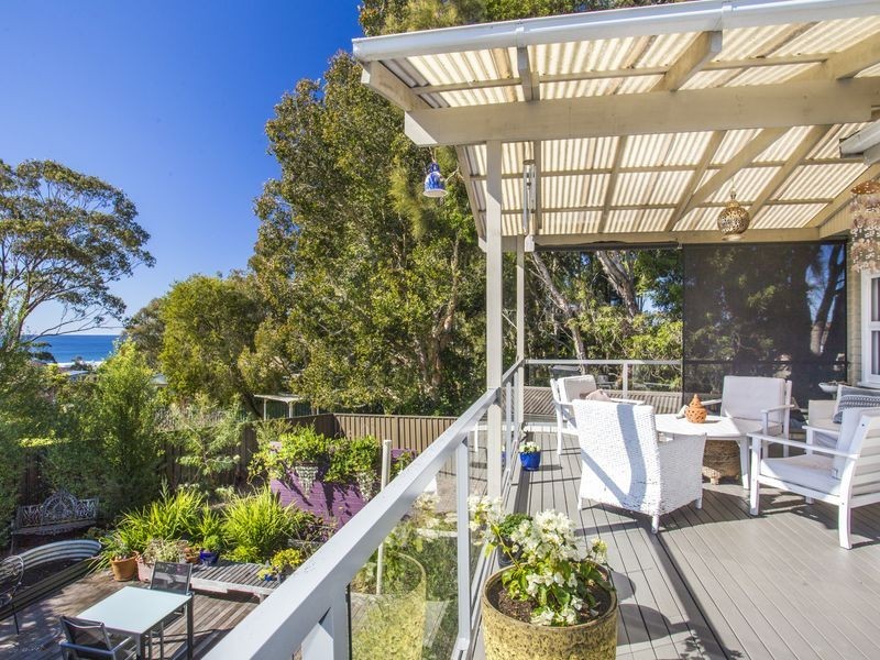 17 Seaview Street, Mollymook NSW 2539
