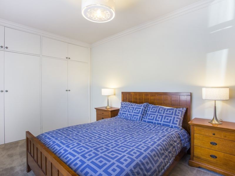 17 Seaview Street, Mollymook NSW 2539