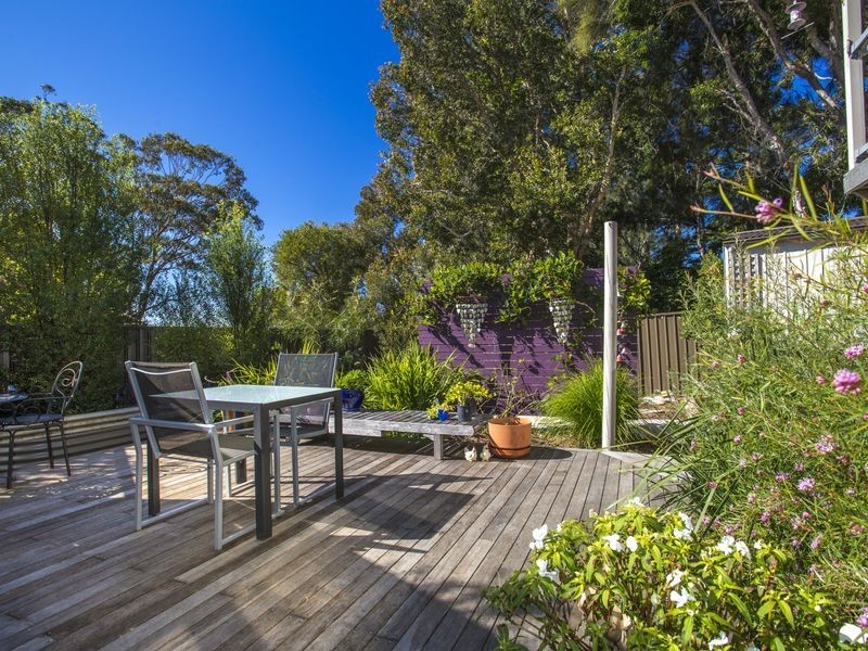 17 Seaview Street, Mollymook NSW 2539