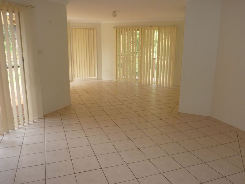 5 Yarrawonga Dr, Mollymook NSW 2539