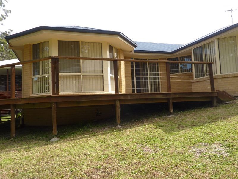 5 Yarrawonga Dr, Mollymook NSW 2539