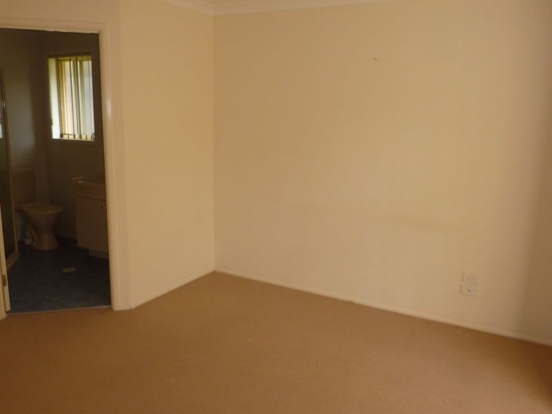 5 Yarrawonga Dr, Mollymook NSW 2539