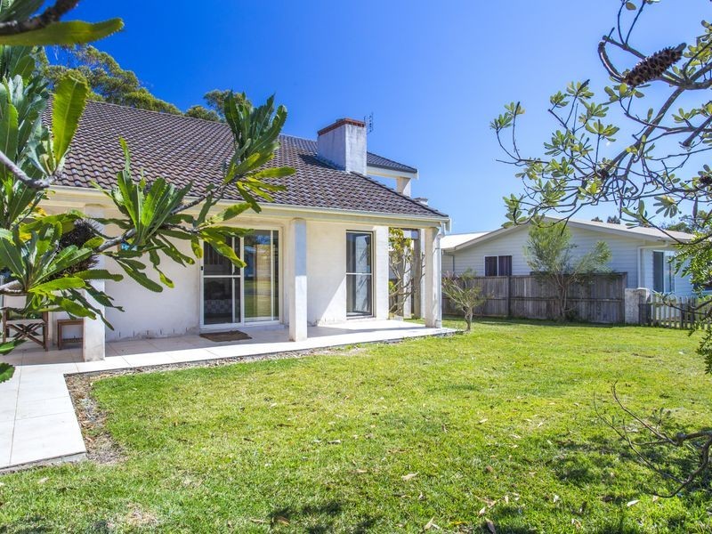 13 Poplar Street, Bendalong NSW 2539