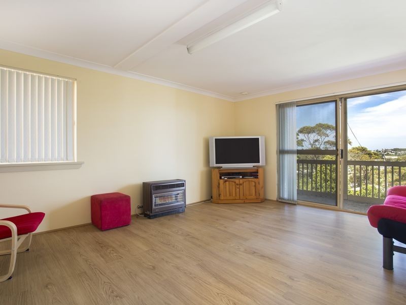 25 Canberra Crescent, Burrill Lake NSW 2539
