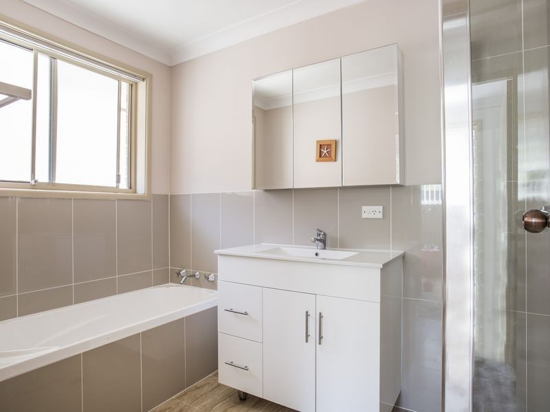 25 Canberra Crescent, Burrill Lake NSW 2539