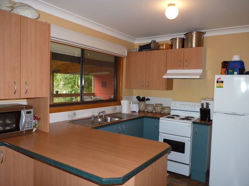 20 Acacia Street, Fishermans Paradise NSW 2539