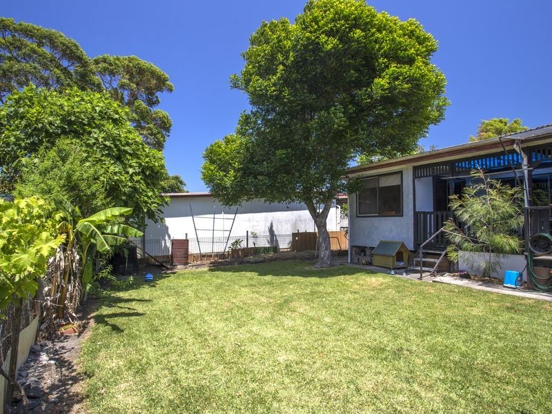 22 Lakeview Drive, Burrill Lake NSW 2539