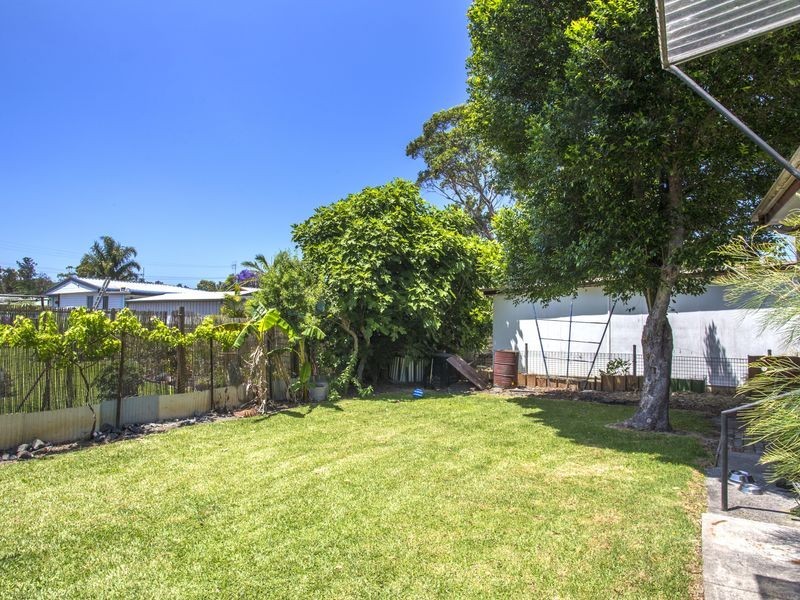 22 Lakeview Drive, Burrill Lake NSW 2539