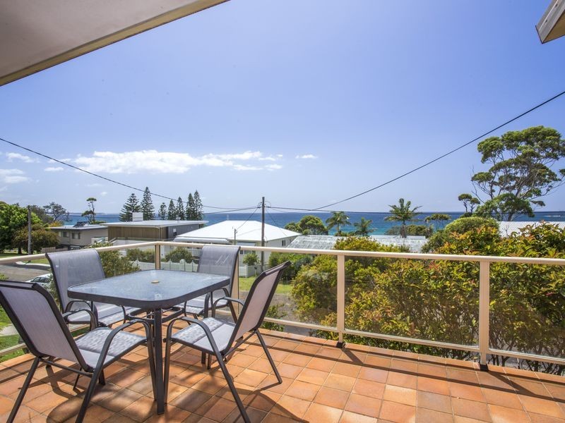 11 Booth Avenue, Narrawallee NSW 2539