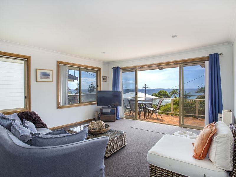 11 Booth Avenue, Narrawallee NSW 2539