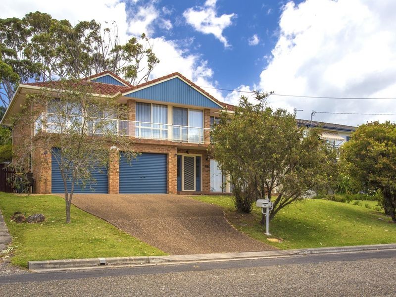 11 Booth Avenue, Narrawallee NSW 2539