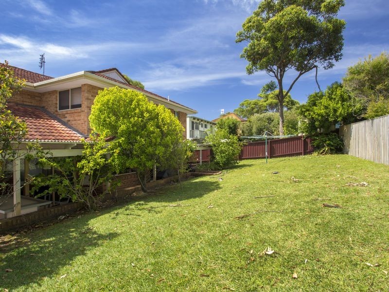 11 Booth Avenue, Narrawallee NSW 2539