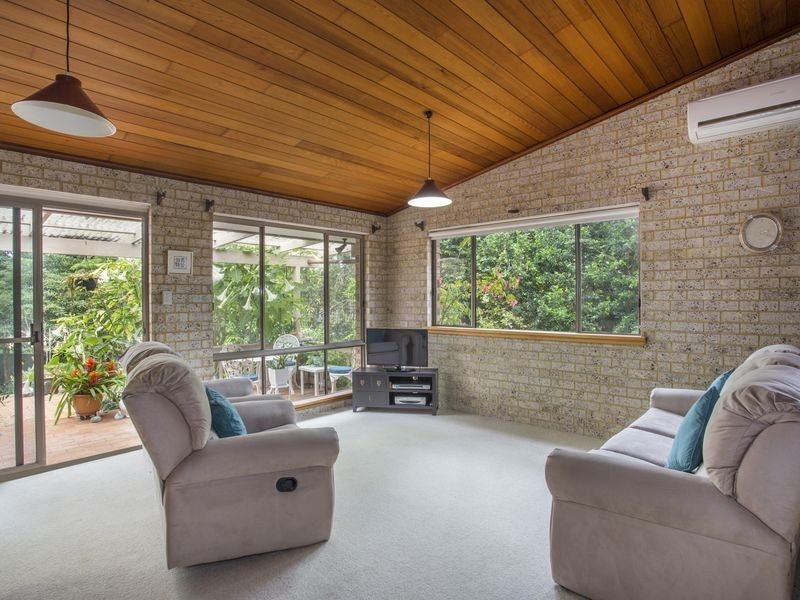 18 Pengana Crescent, Mollymook NSW 2539