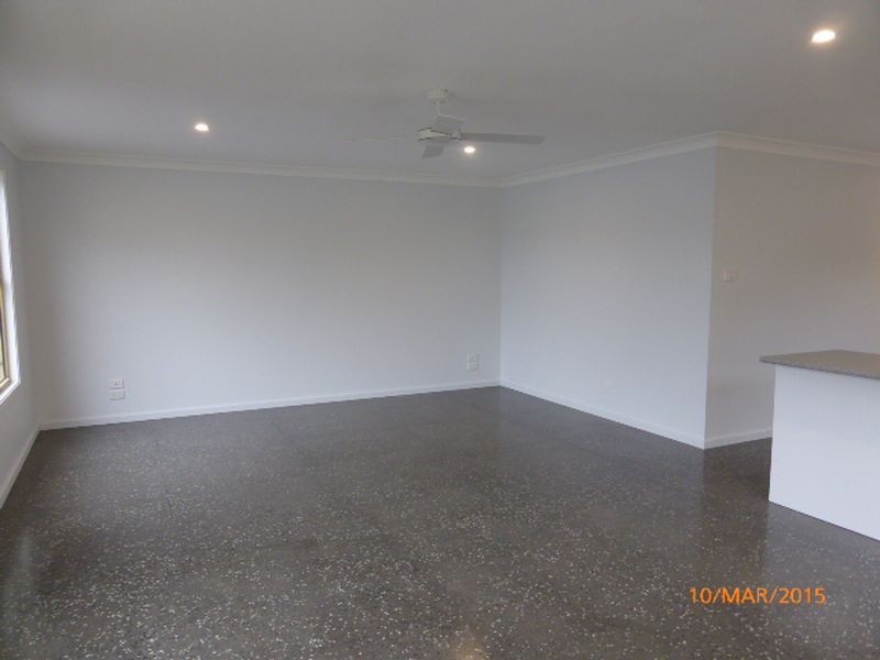 10 Lakeview Drive, Burrill Lake NSW 2539