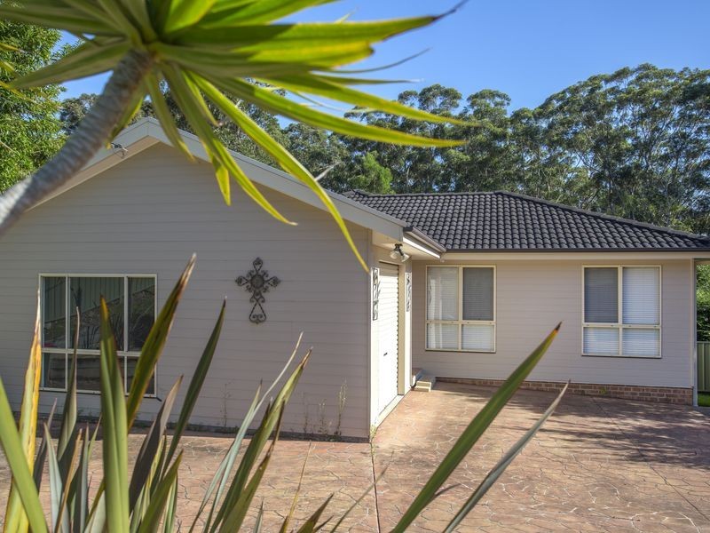 51 Wyoming Ave, Burrill Lake NSW 2539