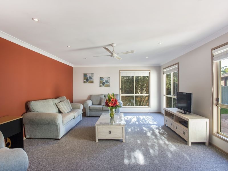 51 Wyoming Ave, Burrill Lake NSW 2539