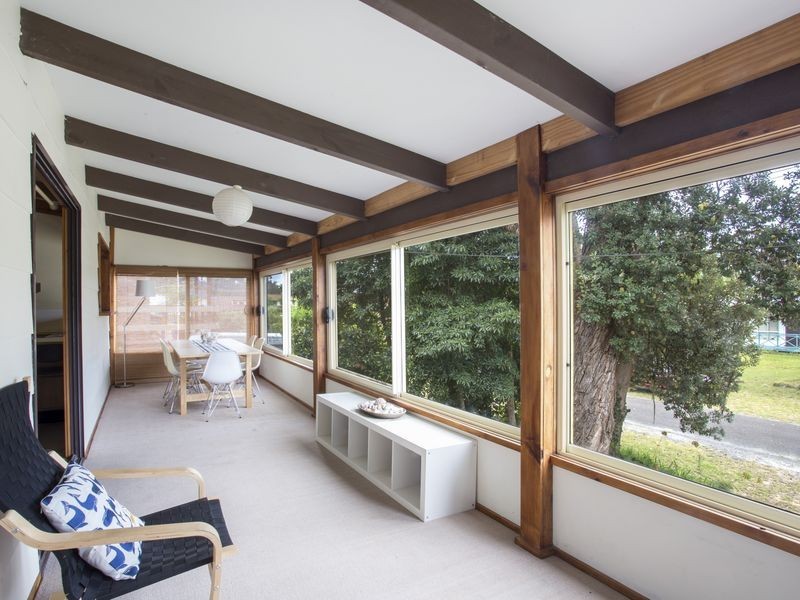 7 Bangalow Street, Narrawallee NSW 2539