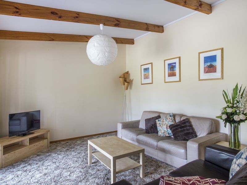 7 Bangalow Street, Narrawallee NSW 2539