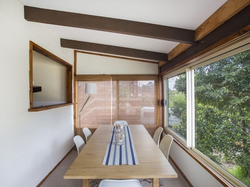 7 Bangalow Street, Narrawallee NSW 2539