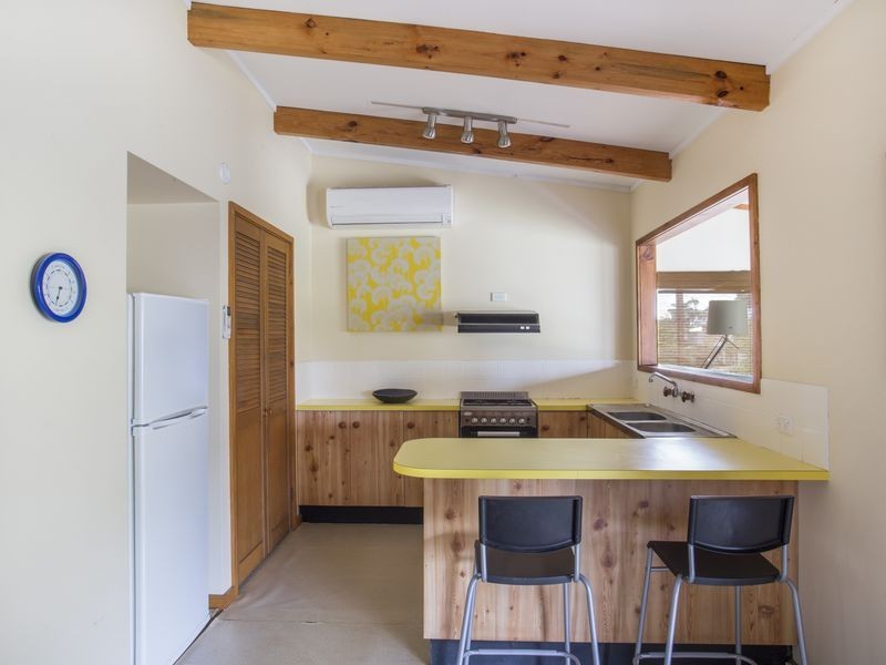 7 Bangalow Street, Narrawallee NSW 2539