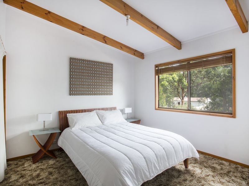 7 Bangalow Street, Narrawallee NSW 2539