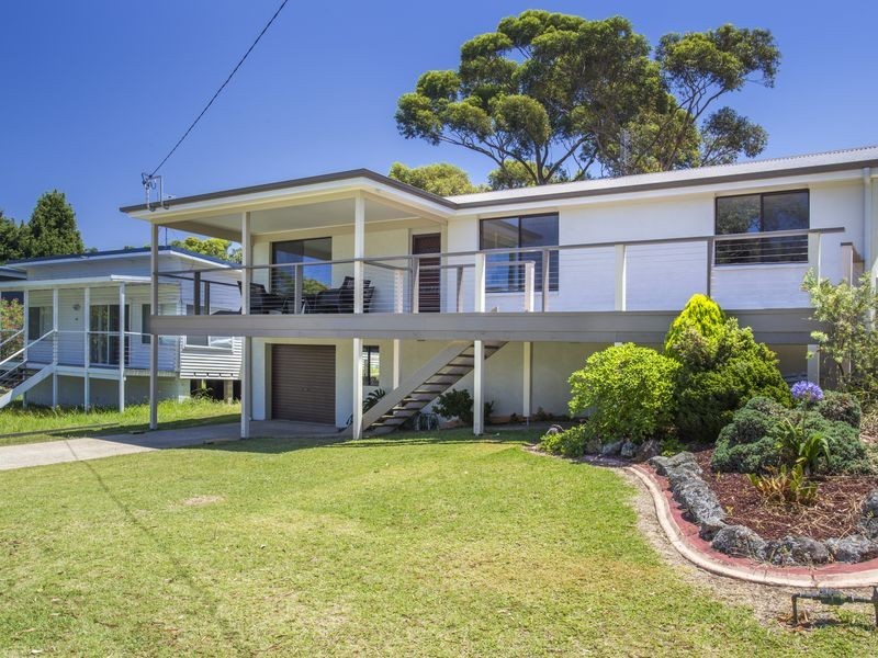 59 Carroll Avenue, Mollymook NSW 2539