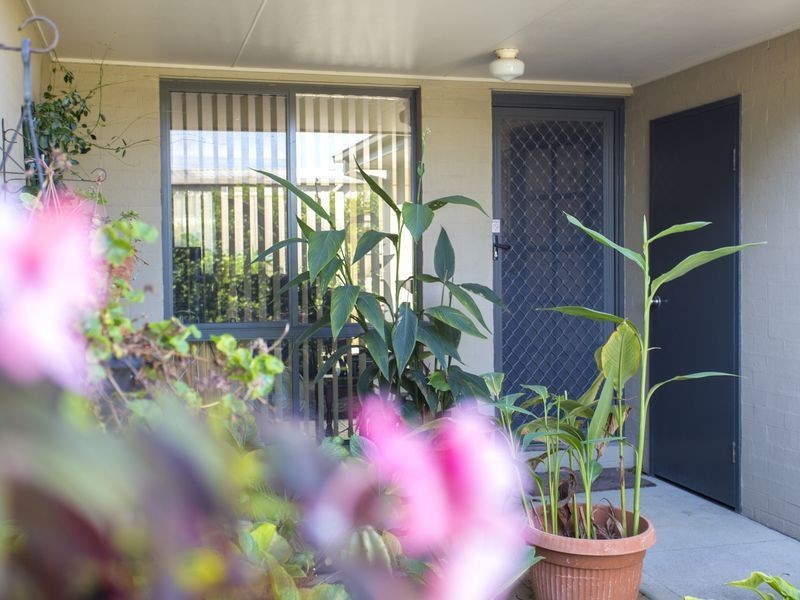 2/11 Witherington Avenue, Ulladulla NSW 2539