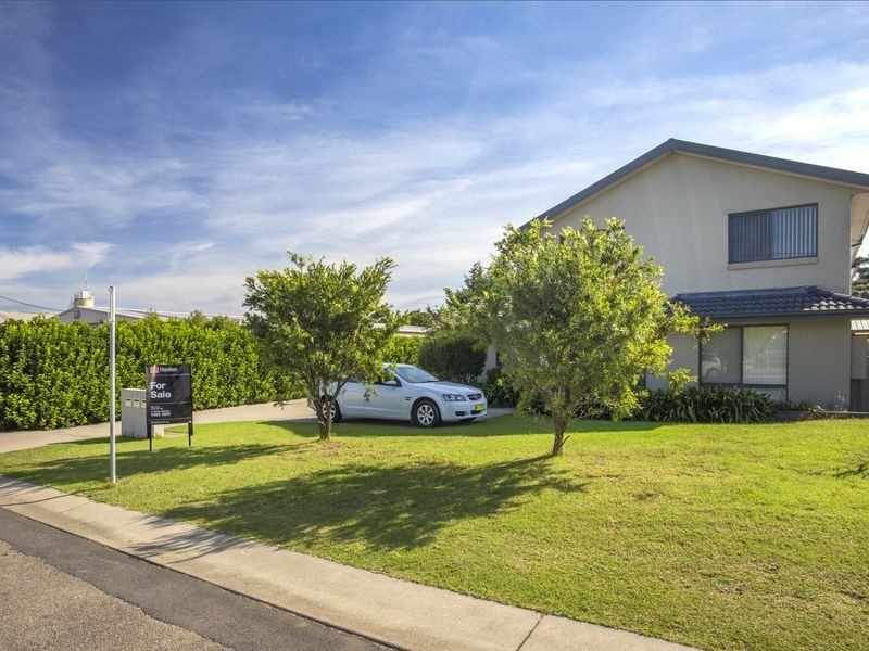 2/11 Witherington Avenue, Ulladulla NSW 2539