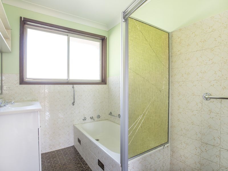 11 Woodglen Crescent, Mollymook NSW 2539