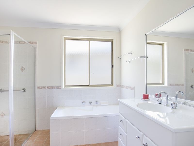 9 Combe Drive, Mollymook NSW 2539