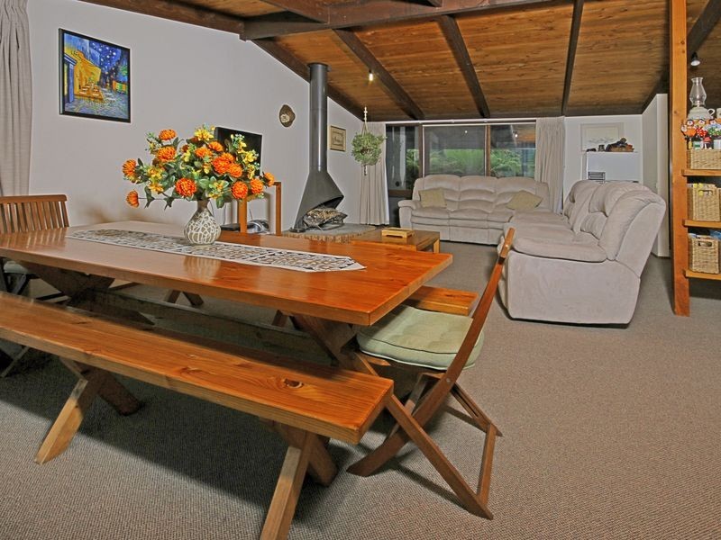 5 Ingold St, Mollymook NSW 2539