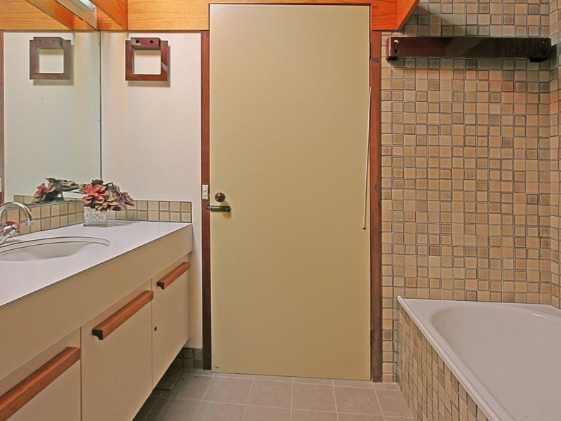 5 Ingold St, Mollymook NSW 2539