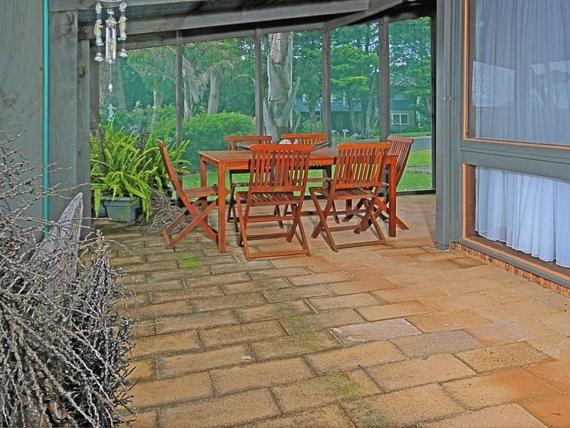 5 Ingold St, Mollymook NSW 2539